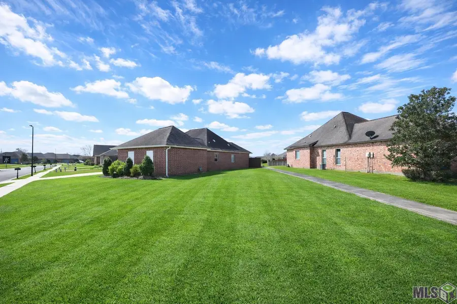 156 Lake Howard Avenue, Thibodaux, LA 70301 - #3