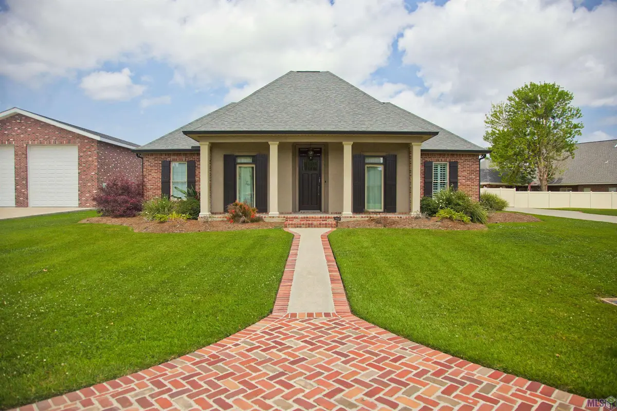 126 West 40th Place, Cut Off, LA 70345 - #1