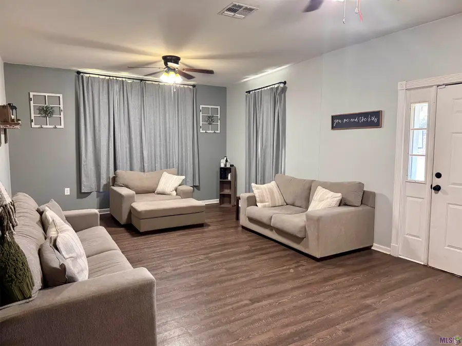 588 Pacific St, Berwick, LA 70342 - #3