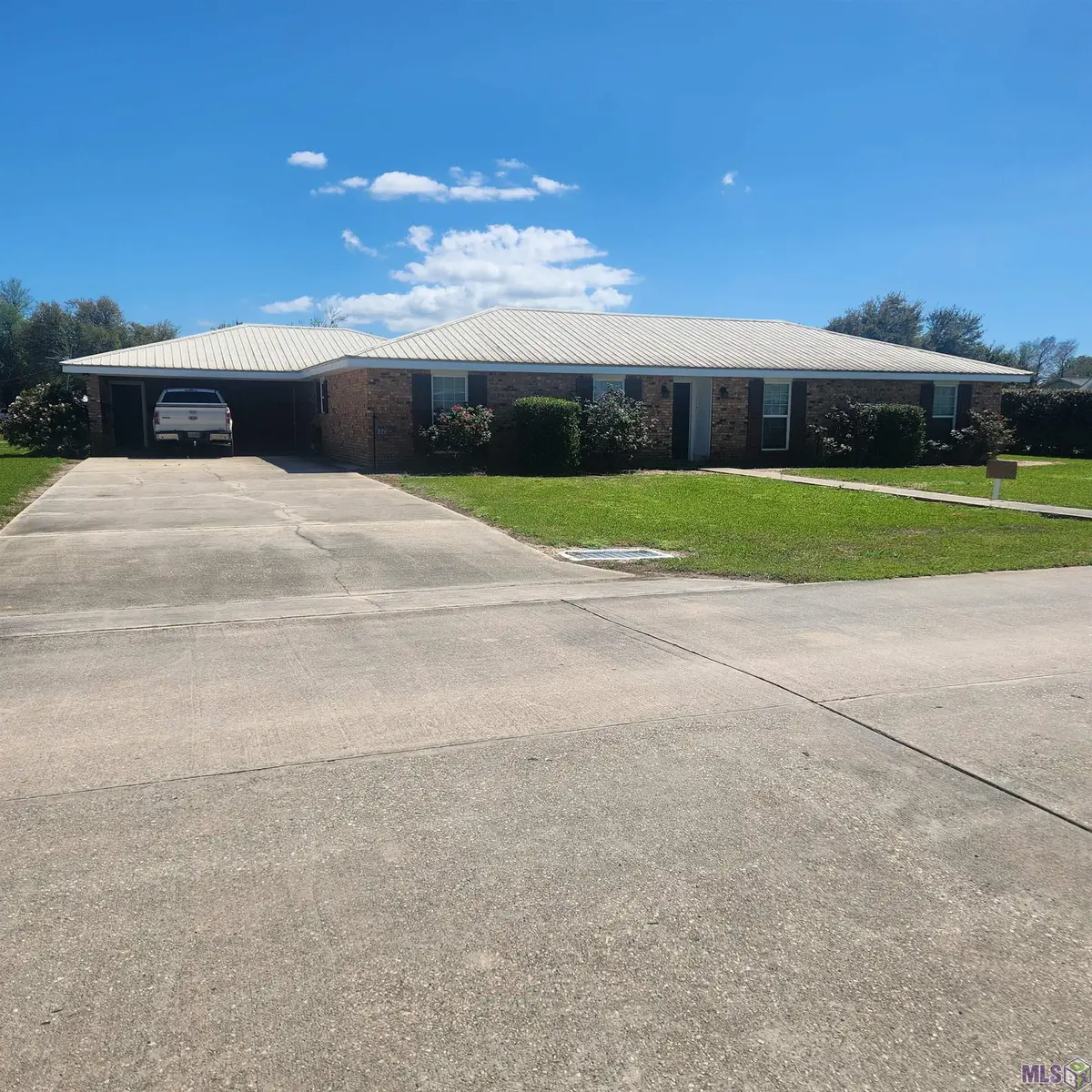226 East 28th Street, Cut Off, LA 70345 - #1