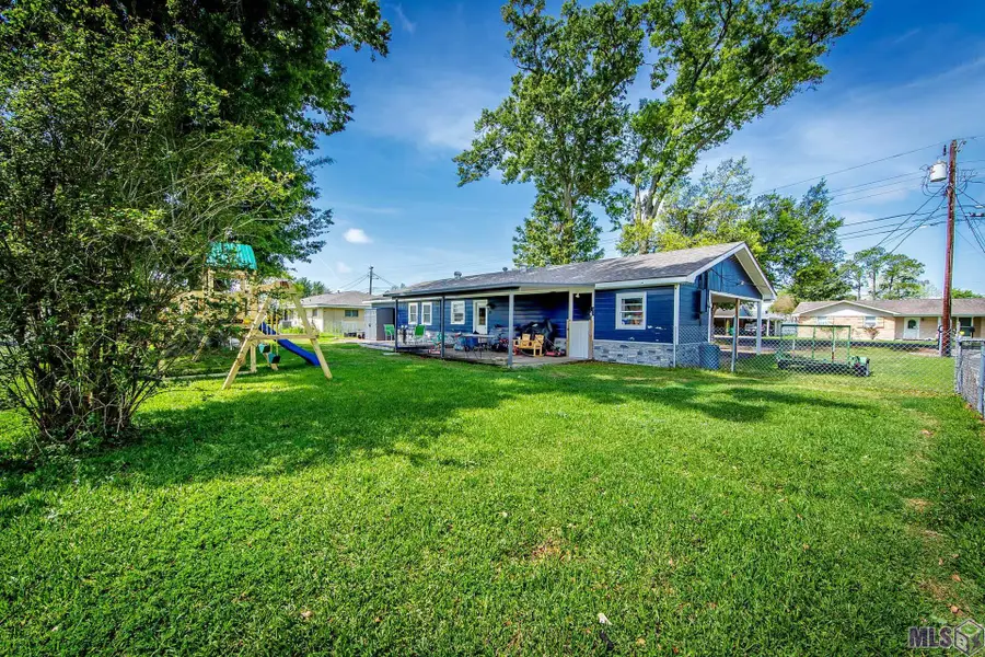 305 Wisteria St, Thibodaux, LA 70301 - #3