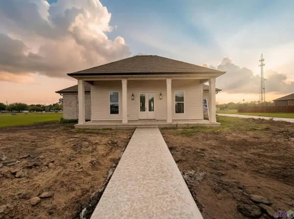 135 Godchaux Drive, Houma, LA 70360