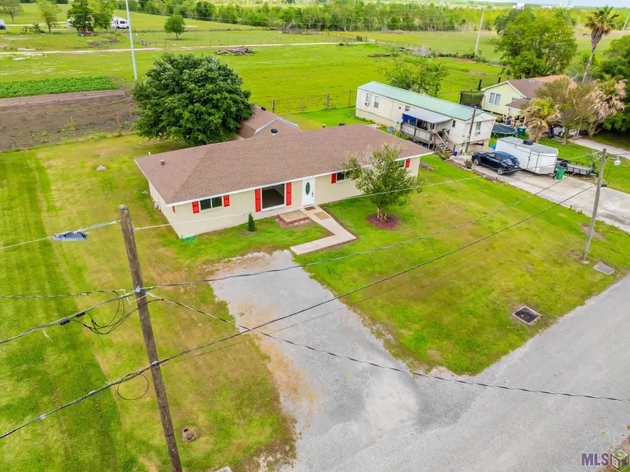 371 E 7th St, Larose, LA 70373 - #2