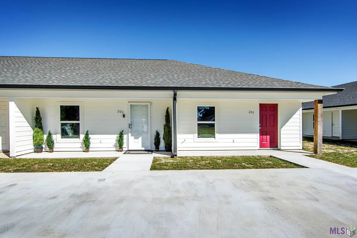 1300 Lafourche Drive #302, Thibodaux, LA 70301 - #1