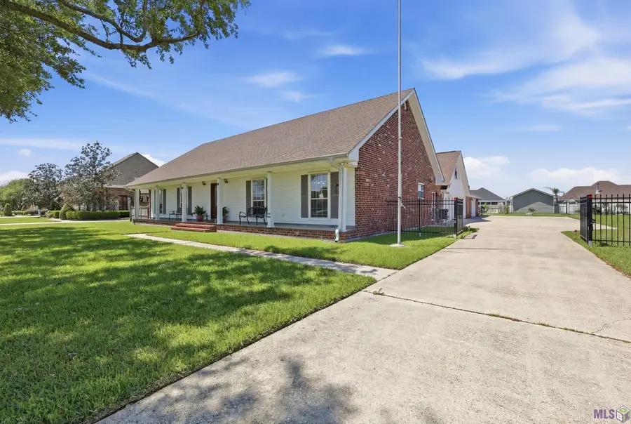 110 Nottingham Trail, Houma, LA 70360 - #3