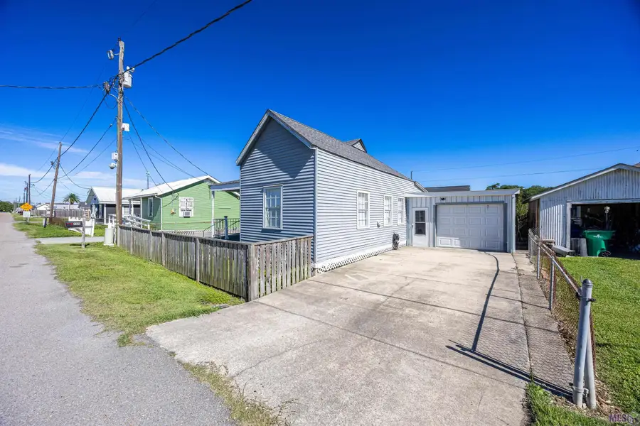 509 Canal St, Lockport, LA 70374 - #3