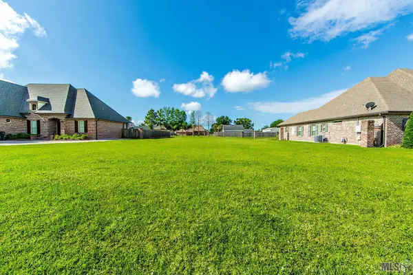 172 Godchaux Drive, Houma, LA 70360