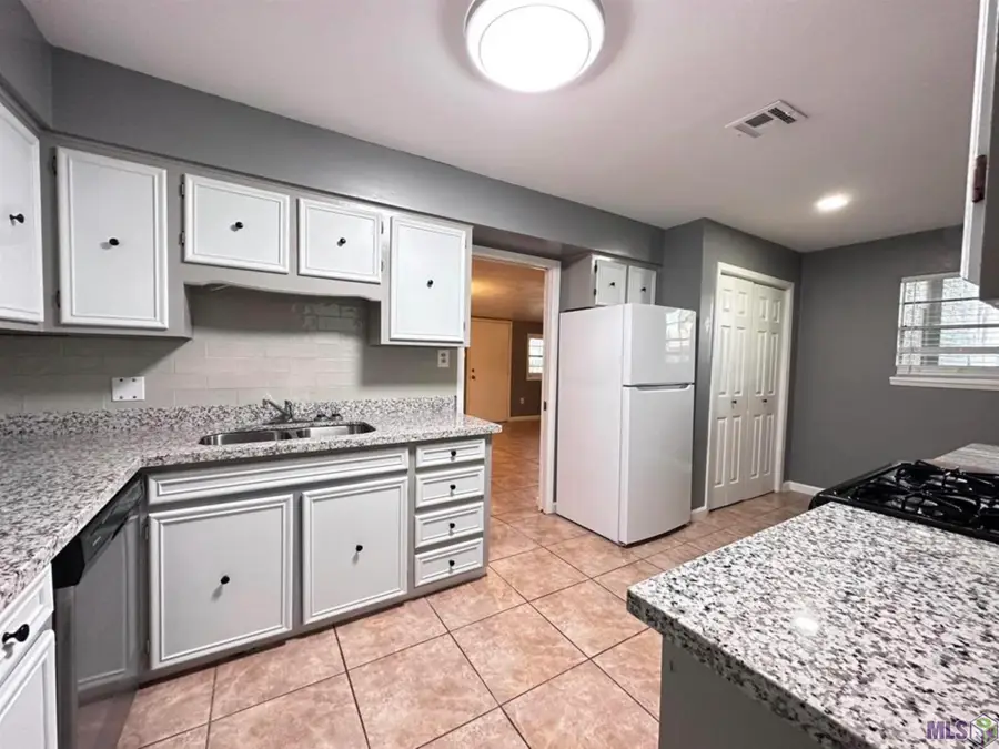 228 Oakshire Dr, Houma, LA 70364 - #3