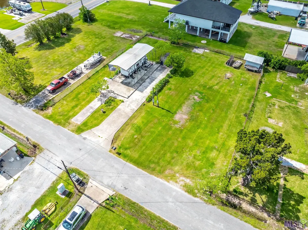 103 and 105 Jane St, Chauvin, LA 70344 - #1