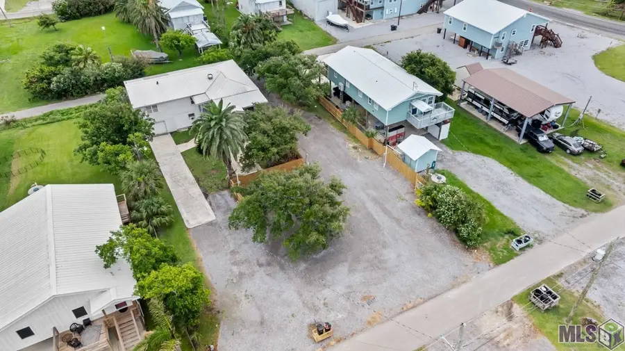 124 Cedar Ln, Grand Isle, LA 70358 - #2