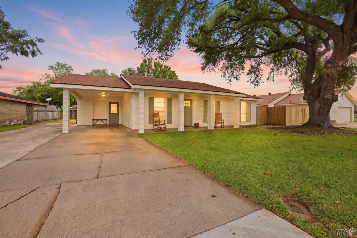 202 Hebert St, Berwick, LA 70342 - #1