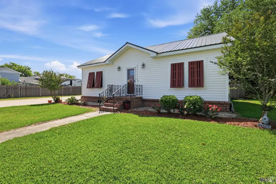 117 W 193rd Street, Galliano, LA 70354 - #2