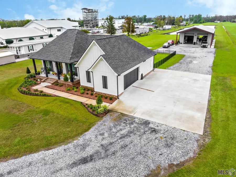 2811 Bayou Blue Rd, Houma, LA 70364 - #2