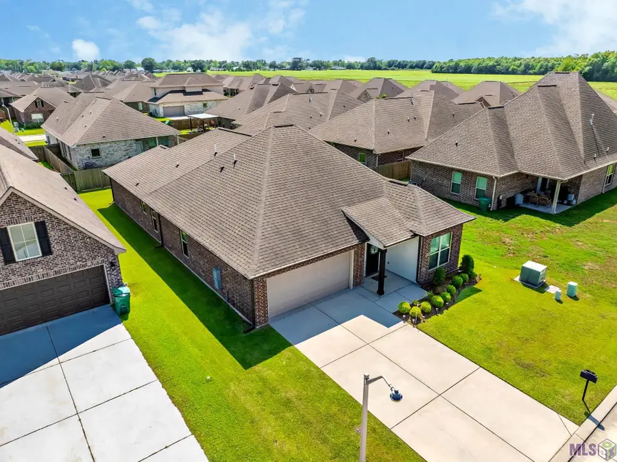 110 Devon Ct., Thibodaux, LA 70301 - #3