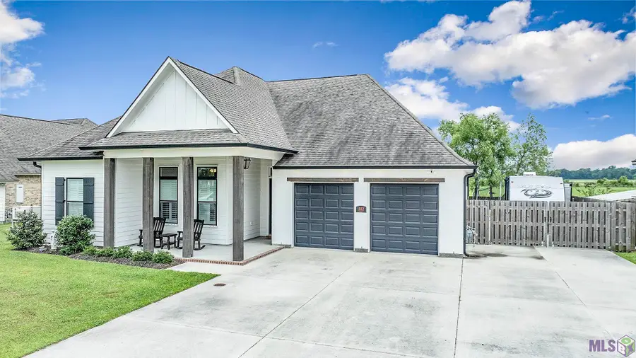 302 Marmande Avenue, Thibodaux, LA 70301 - #2