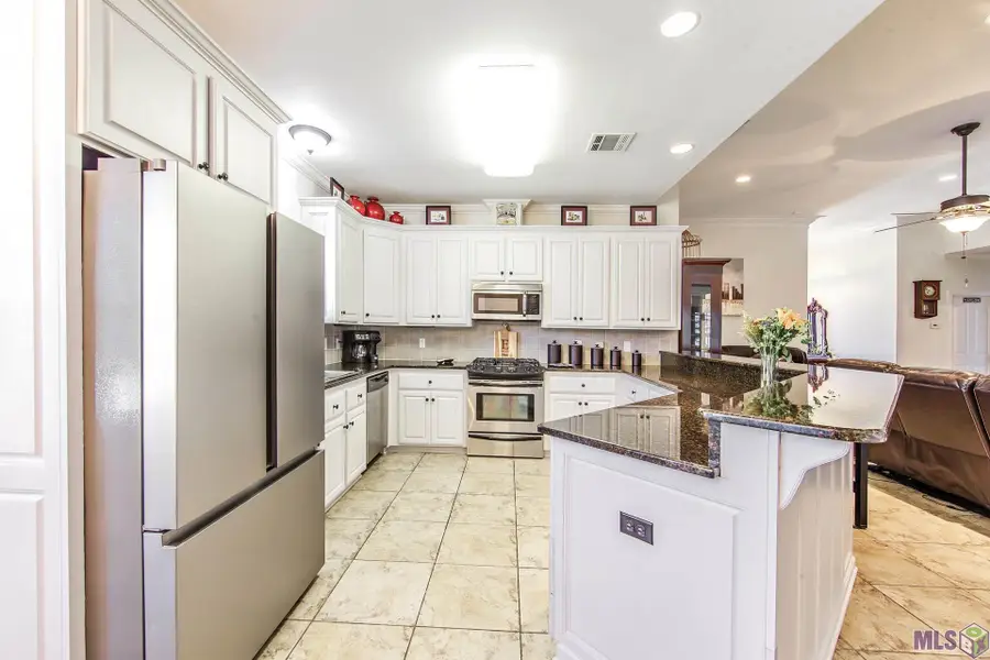 256 Tulip Dr, Houma, LA 70360 - #2