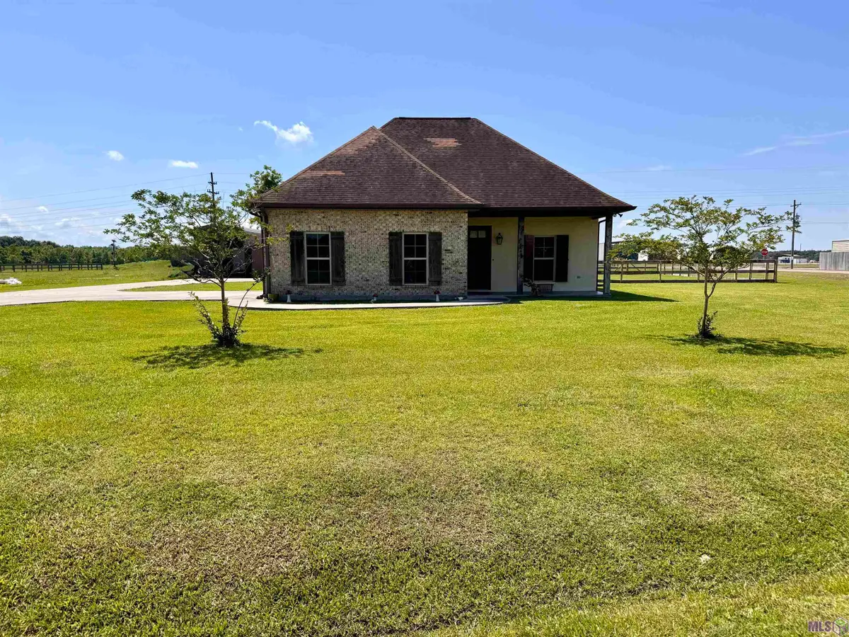 1363 Old Spanish Trail, Berwick, LA 70342 - #1