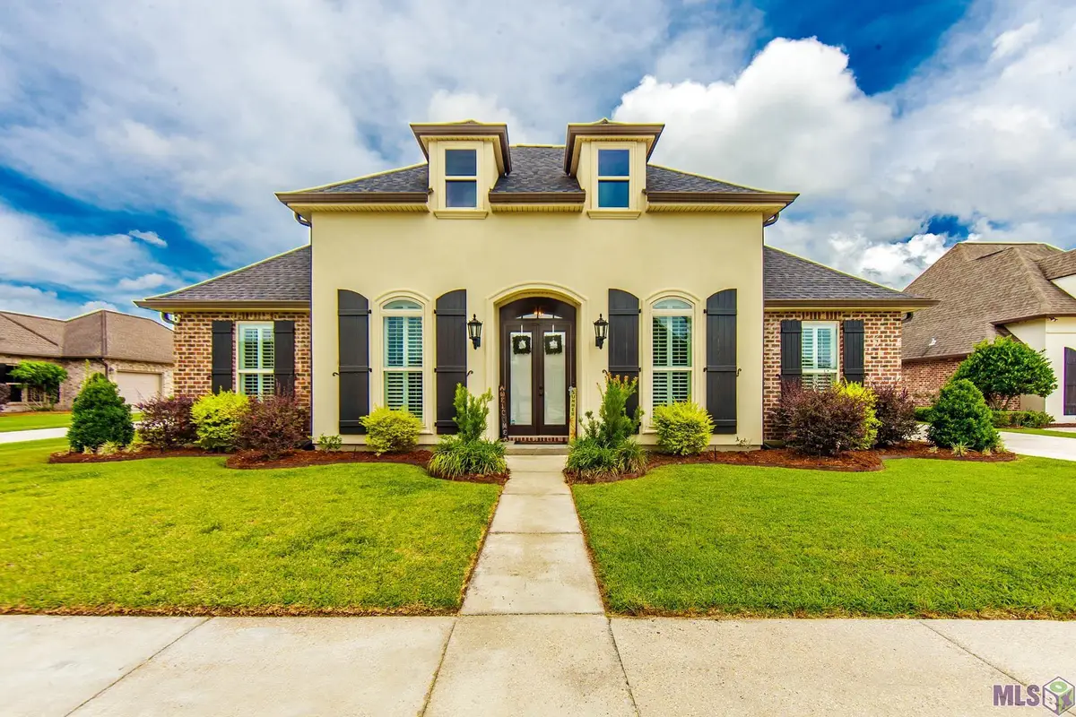 411 Sugar Highland Boulevard, Houma, LA 70360 - #1