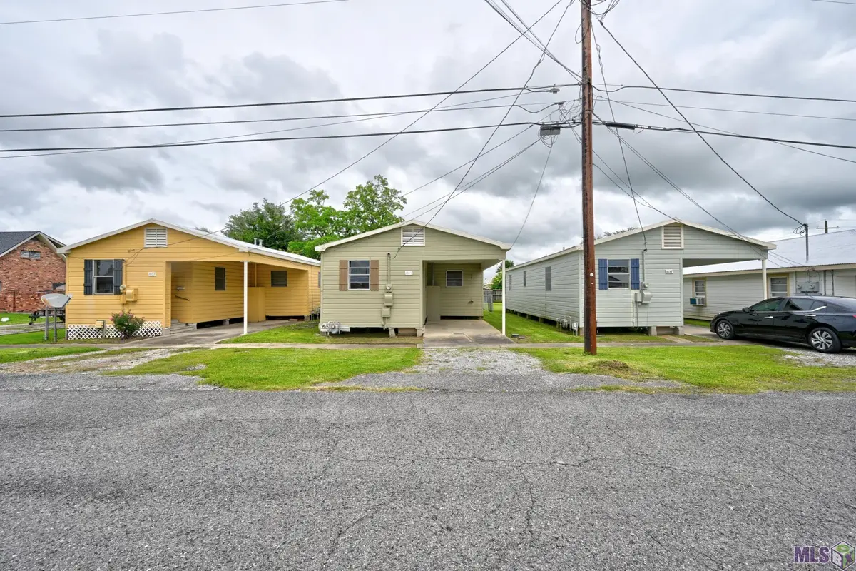 1033 General Nicholls, Thibodaux, LA 70301 - #1