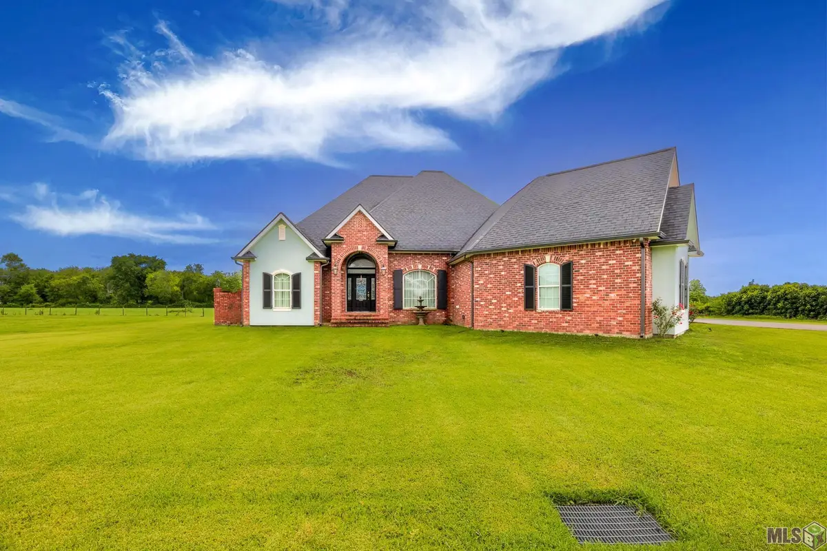 319 Chateau Dr, Lockport, LA 70374 - #1
