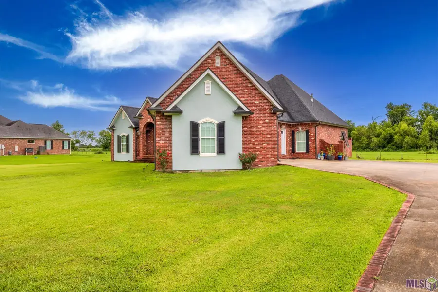 319 Chateau Dr, Lockport, LA 70374 - #3