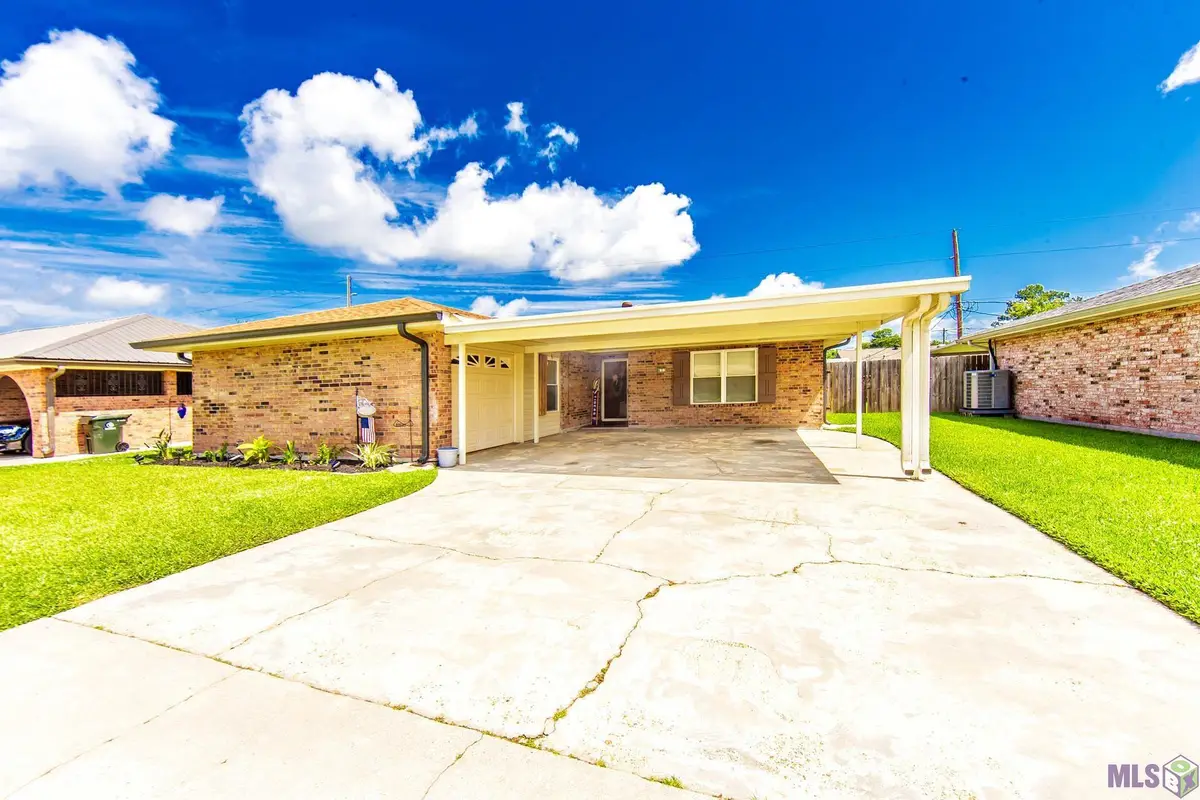 613 Walker Dr, Houma, LA 70364 - #1