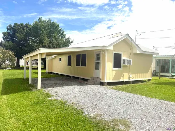 131 Jefferson St, Golden Meadow, LA 70357