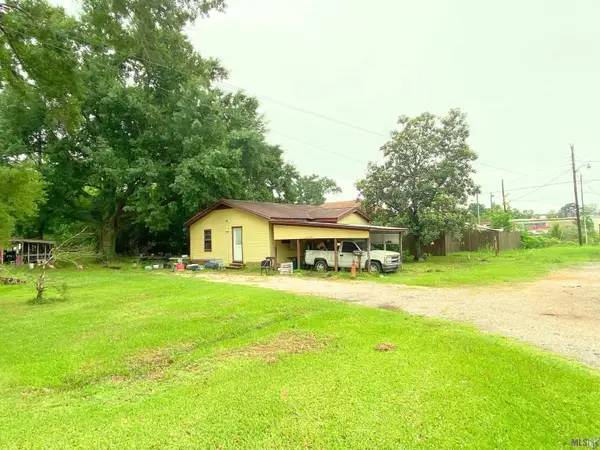 307 E Nell St, Gonzales, LA 70737