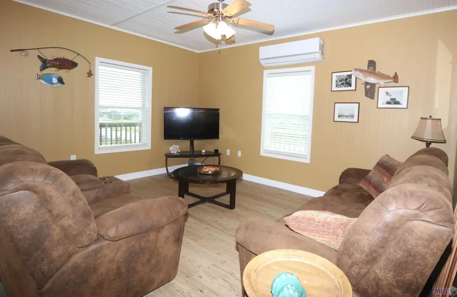 105 Foster Ln, Grand Isle, LA 70358 - #2