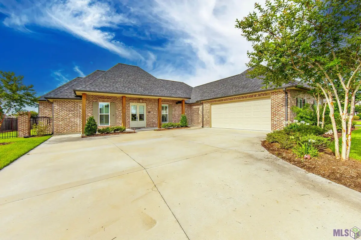 449 Glenwild Dr, Thibodaux, LA 70301 - #1