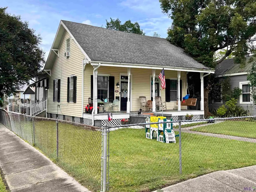 922 Fourth St, Morgan City, LA 70380 - #2
