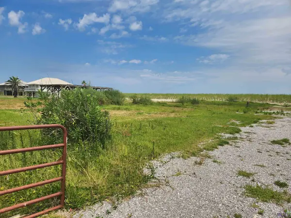 1736 Highway 1, Grand Isle, LA 70358