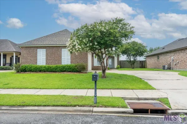 122 Lake Olivia Drive, Thibodaux, LA 70301