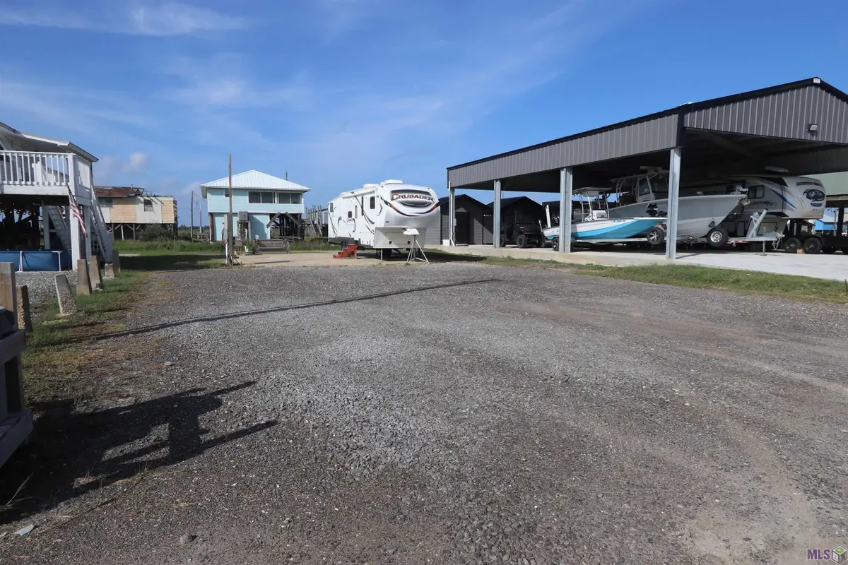 152 Plum St, Grand Isle, LA 70358 - #1