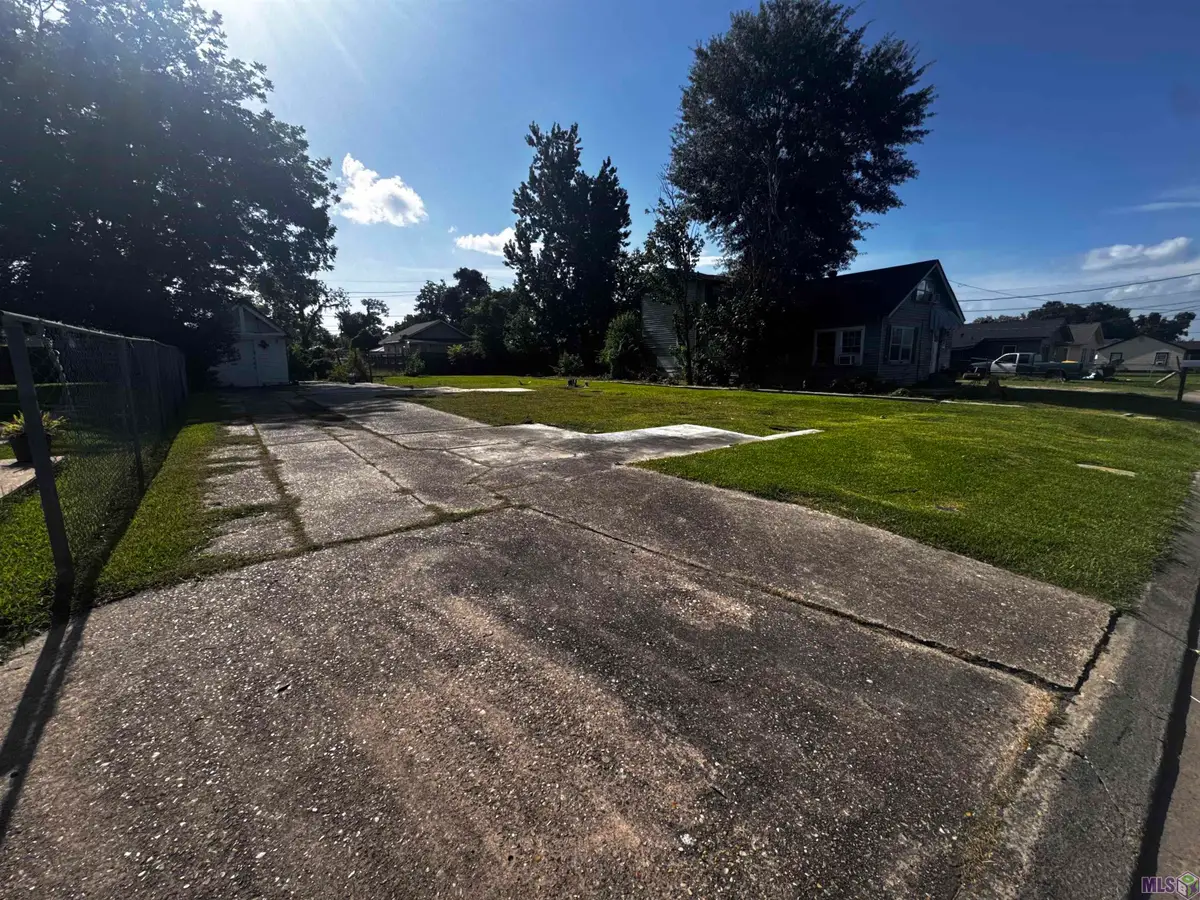 416 Antoine St, Houma, LA 70360 - #1