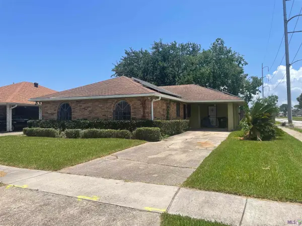 7301 Dogwood Dr, New Orleans, LA 70126
