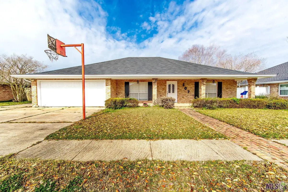 507 Summerfield Dr, Houma, LA 70360 - #1