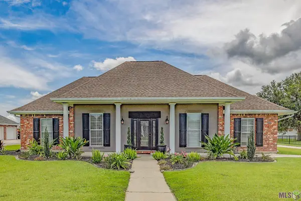 181 Lake Mechant Court, Houma, LA 70360