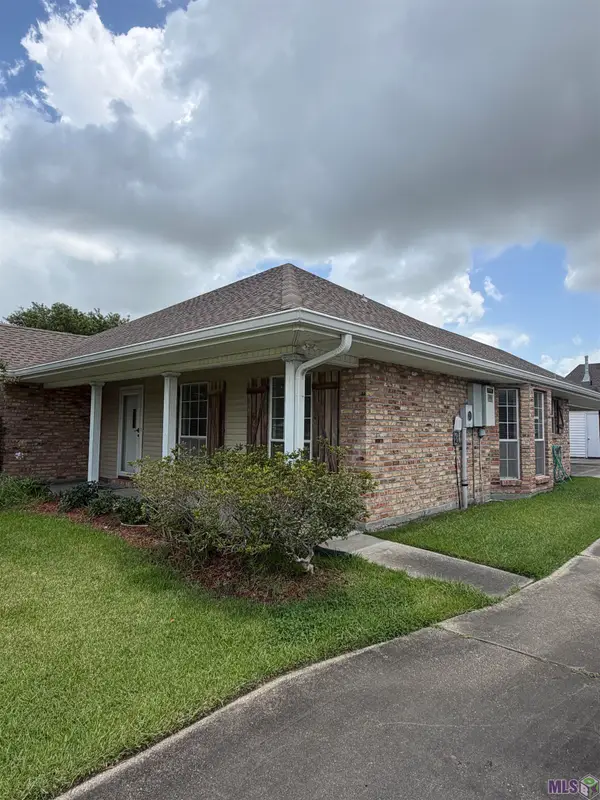 54 Cobblestone East, Houma, LA 70360