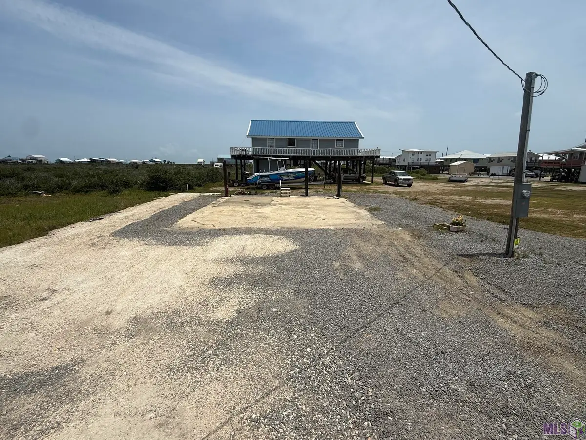 154 Dewberry Ln, Grand Isle, LA 70358 - #1