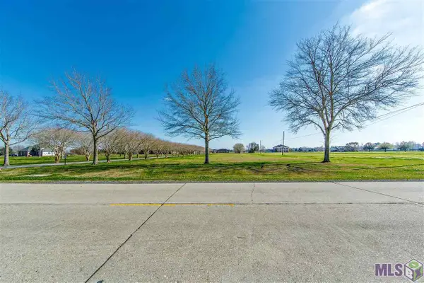1651 Savanne Road, Houma, LA 70360