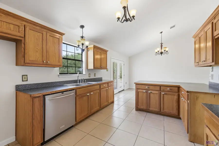 493 Fredrick Dr, Thibodaux, LA 70301 - #2