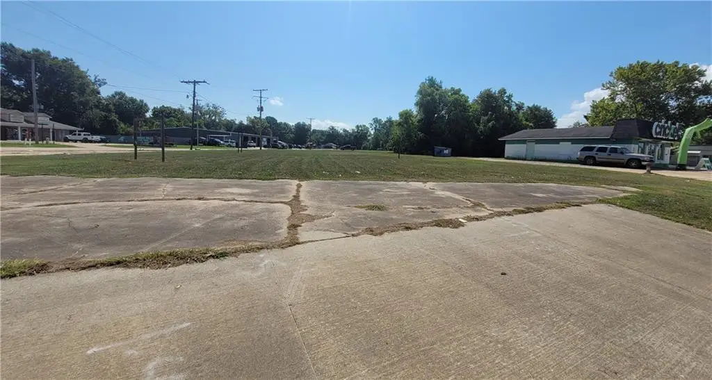 519 E Tunica Drive, Marksville, LA 71351 - #1