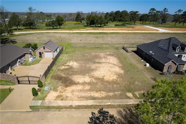 103 Clubhouse Drive, Woodworth, LA 71485