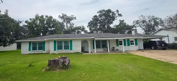 490 W Bontempt Street, Marksville, LA 71351