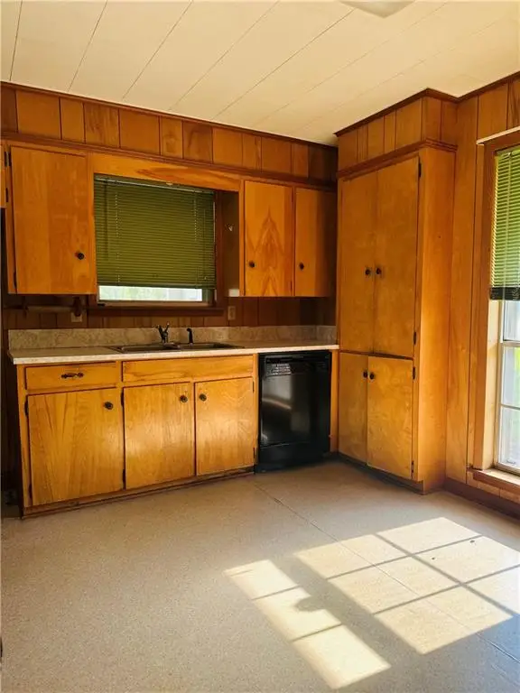100 S Gayle Avenue, Bunkie, LA 71322 - #2