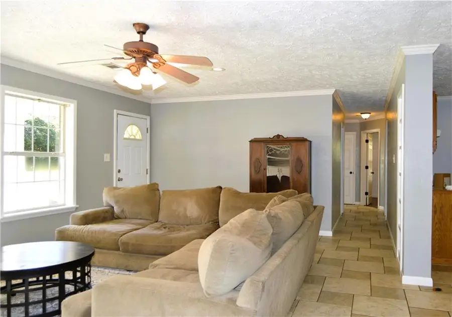 134 Carl Circle, Pineville, LA 71360 - #3