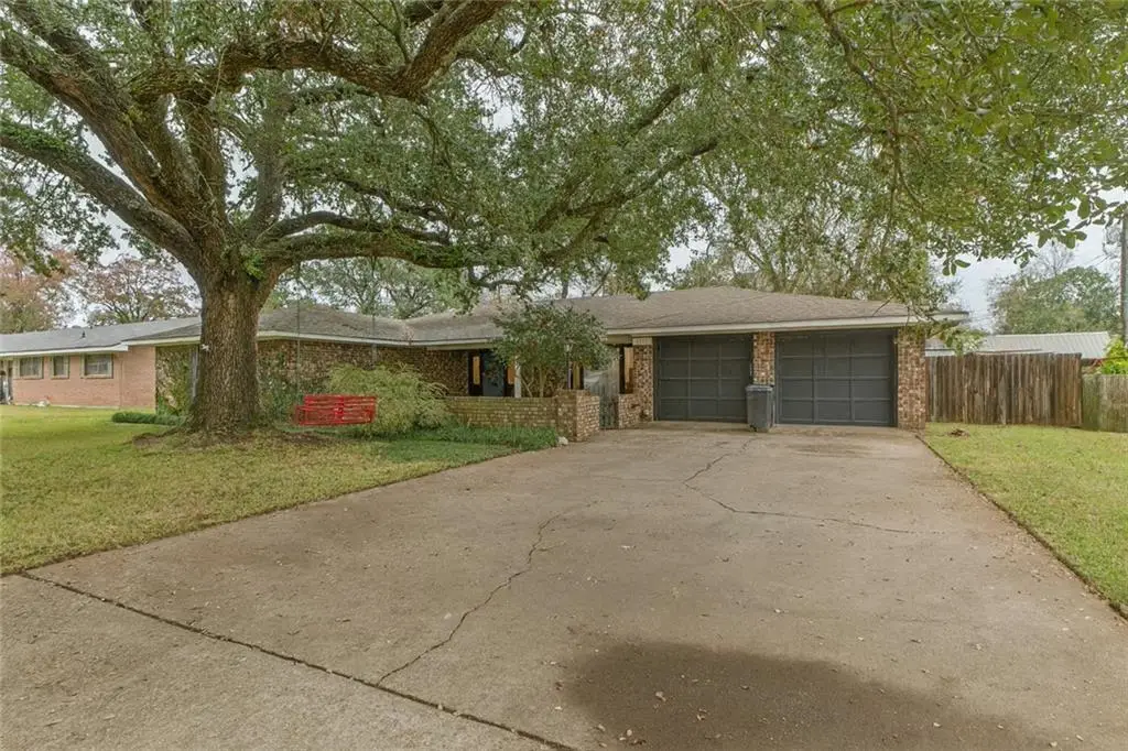 1215 Canterbury Drive, Alexandria, LA 71303 - #1