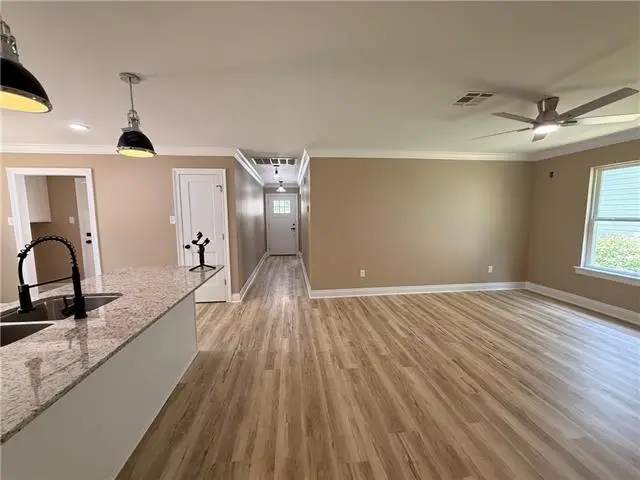 907 Texas Avenue, Alexandria, LA 71301 - #3