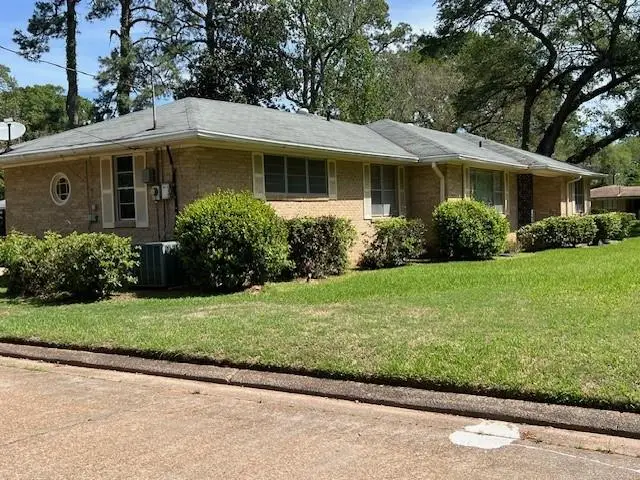 3132 Madonna Drive, Alexandria, LA 71301 - #2